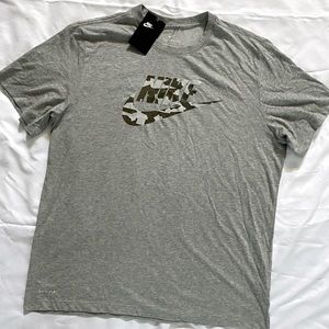NWT Nike dri fit tee - Men